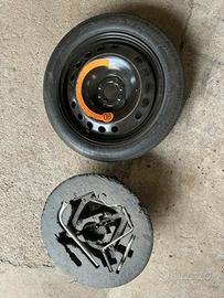 Ruotino 135 / 70 / 16 completo di kit smontaggio 
