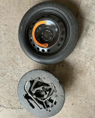 Ruotino 135 / 70 / 16 completo di kit smontaggio 
