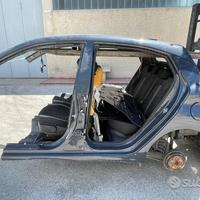 Disponibile assale posteriore hyundai i10 2021
