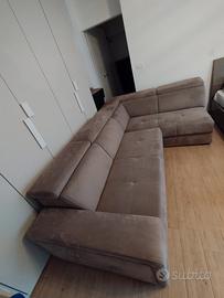 Divano in Alcantara.