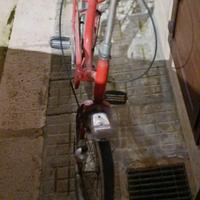 Bici pieghevole rossa