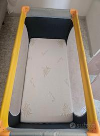 due culle campeggio complete di materassi 