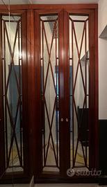 Armadio in legno pregiato con mensole - elegante