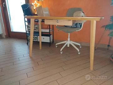 Scrivania Lisabo Ikea 118 x 45 cm