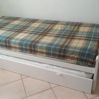 letto singolo con letto a scomparsa