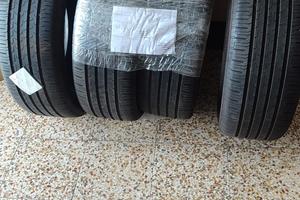 Set di gomme 235/50/19