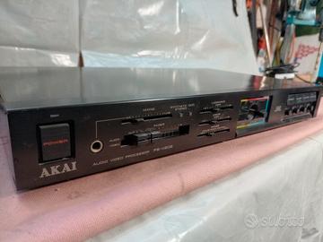 processore audio video AKAI