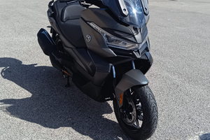 Nuovissimo scooter immatricolato a marzo 2025