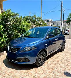 Lancia Ypsilon Gold Ibrida