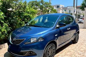 Lancia Ypsilon Gold Ibrida