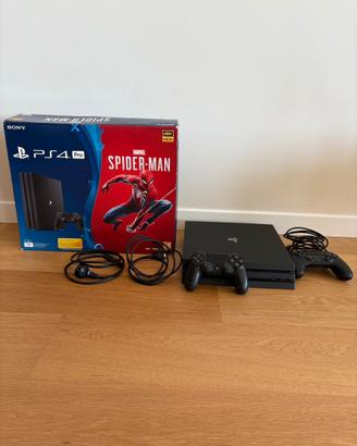 Ps4 pro 1tb + due joystick + 7 giochi !