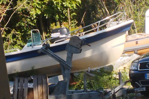 Parcheggio barche roulotte camion