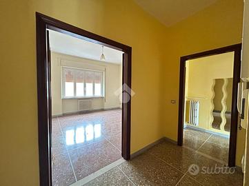 3 LOCALI A FROSINONE