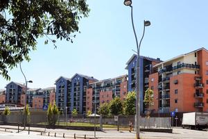 3 LOCALI CON TERRAZZO