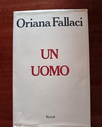 UN UOMO