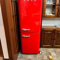 Frigorifero e congelatore SMEG rosso
