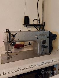 Macchina da cucire industriale