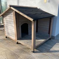 Cuccia per cani in legno