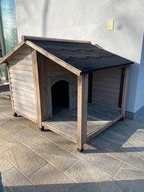 Cuccia per cani in legno