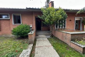 Rif.V77| villa montieri