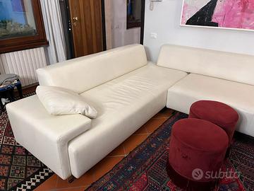 divano angolo in pelle pieno fiore