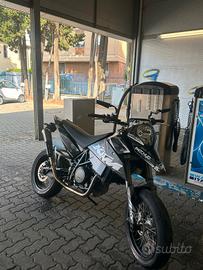 KTM 690
