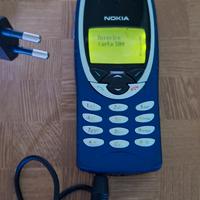 telefonino nokia 8210 con carica batteria