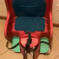 Casco o seggiolino bici