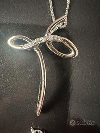 Collier con croce in argento 925 e zirconi