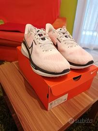 SCARPE NIKE VOMERO 17.. (n. 44) 