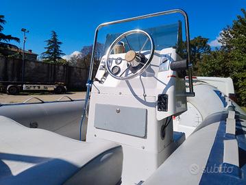 gommone lomac 5 m carrello e motore selva