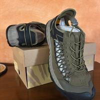 Scarpa trekking estiva marca Keen