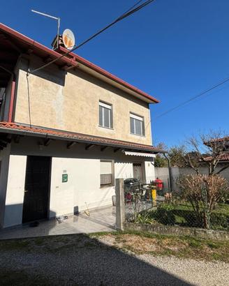 GRAZIOSO APPARTAMENTO IN BIFAMILIARE