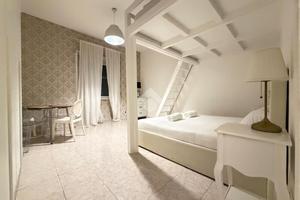 MONOLOCALE A ROMA