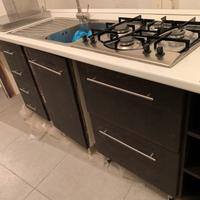 Top con lavabo, cappa e frigo