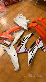 plastiche e ricambi ktm LEGGERE BENE LA DESC