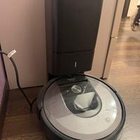 Roomba i7 con colonna auto pulente