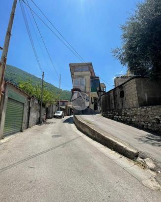 2 LOCALI A CASTELLAMMARE DI STABIA