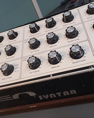 JEN SYNTAR GS-3000 con modifica MIDI