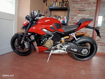 ducati streetfighter v4