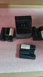 5489-Caricatore + 3 Batterie Hitachi