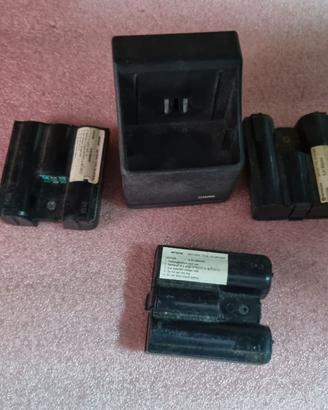 5489-Caricatore + 3 Batterie Hitachi