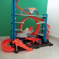 Hot Wheels Ultimate Garage Squalo