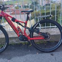 Bicicletta mountain bike elettrica