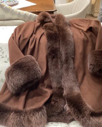 Cappotto in cachemire con pelliccia di volpe