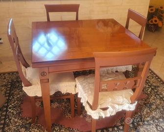 tavolo in noce + 4 sedie