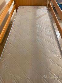 Letto ortopedico una p. azionato elettricamente