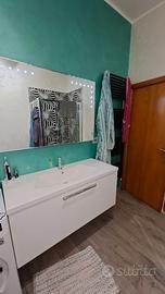 Mobile bagno sospeso con specchiera led