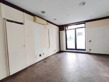 Immobile di 40 m² a Rho