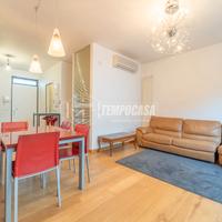 Appartamento su più livelli con giardino e ingress